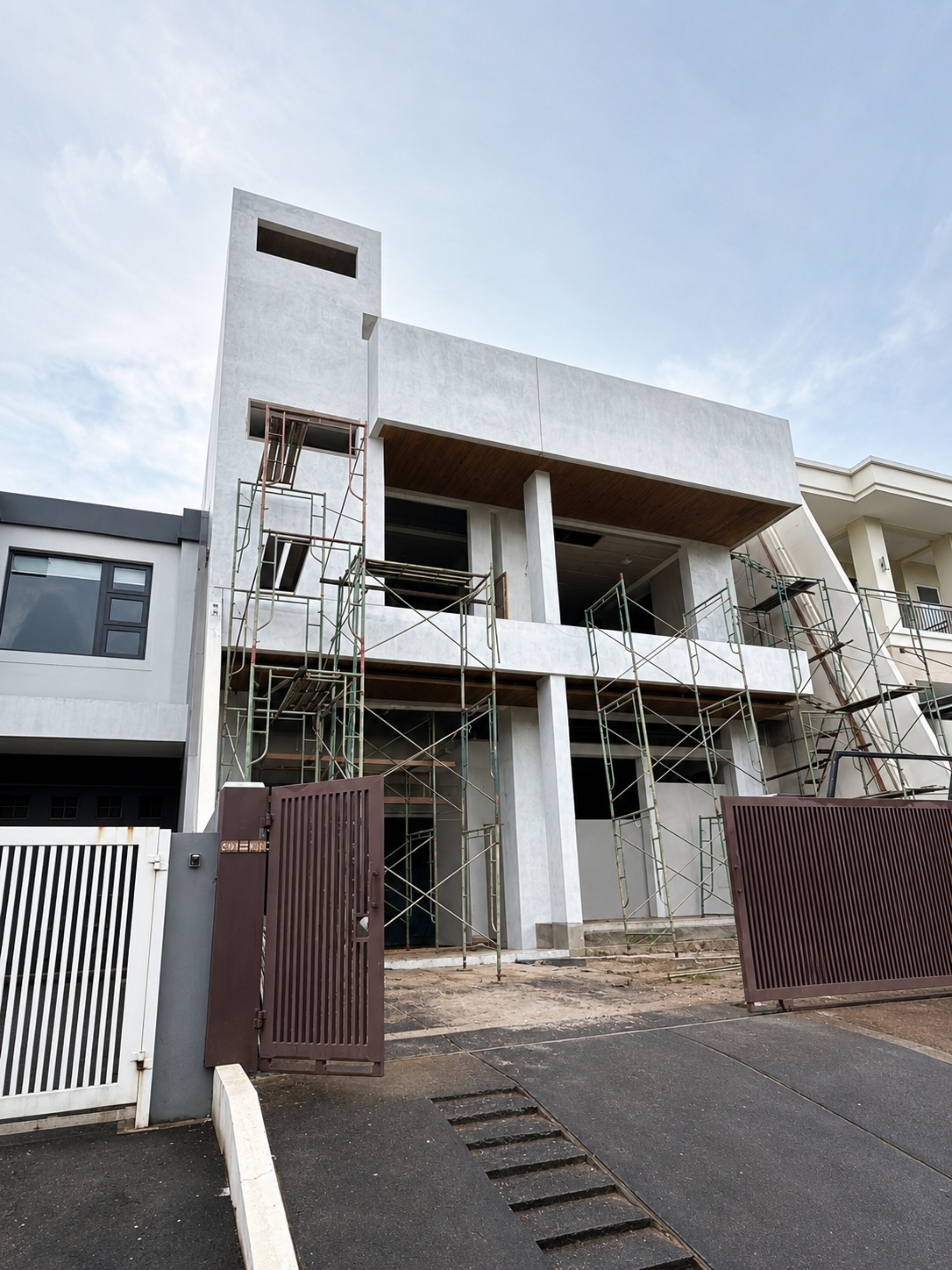 RENOVASI RUMAH
