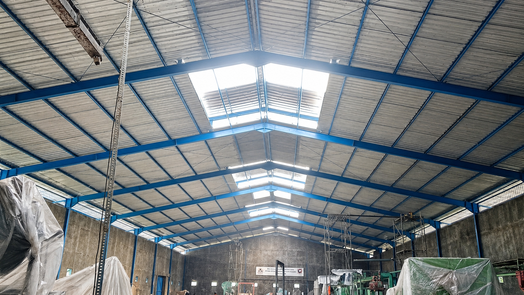 RENOVASI ATAP GUDANG